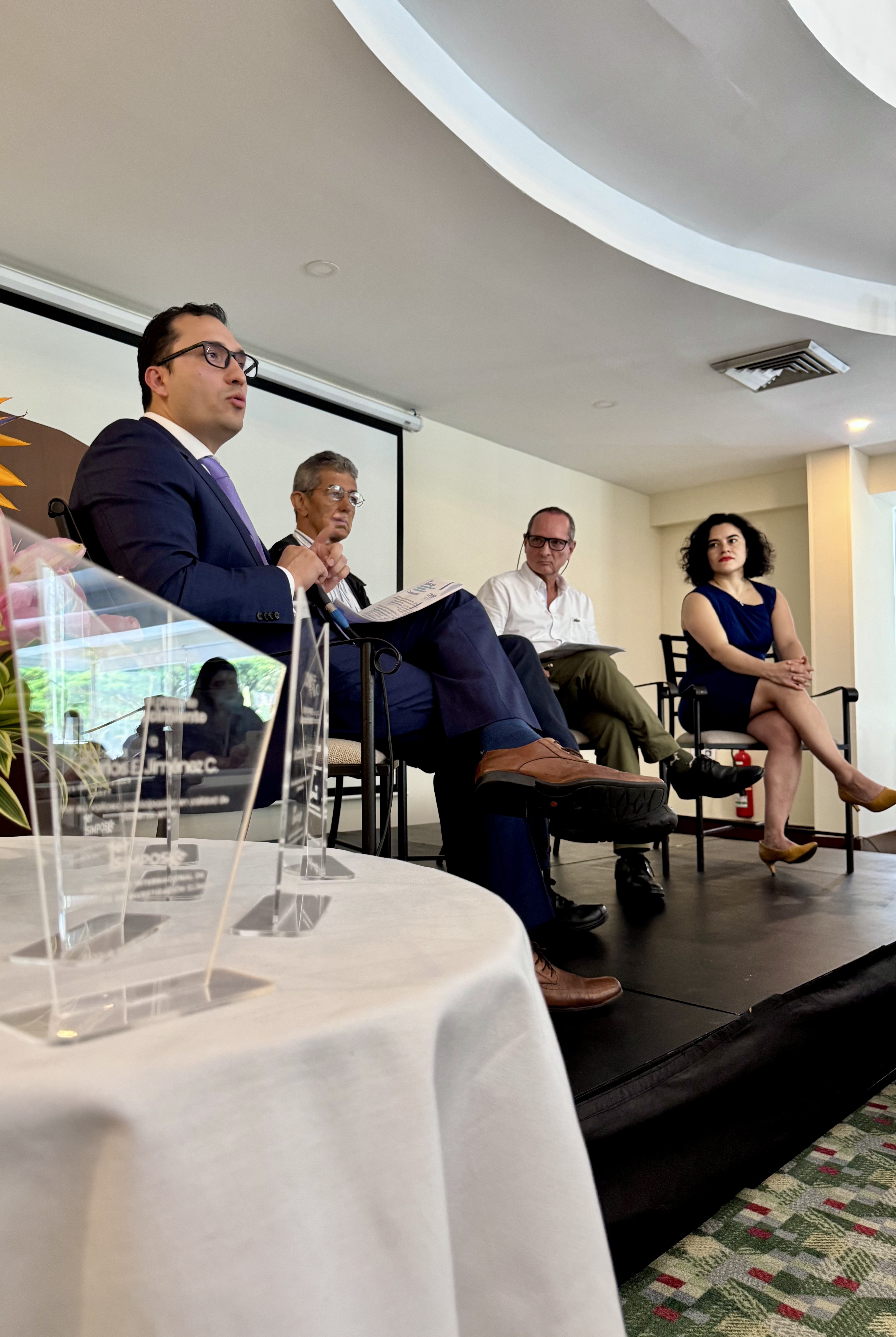 Imagen 3 del simposio